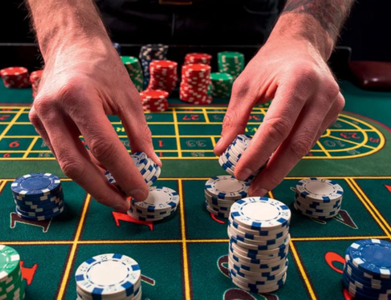 ایک اکاؤنٹ بنائیں یا Royal Jackpot Slots کیسینو میں لاگ ان کریں۔